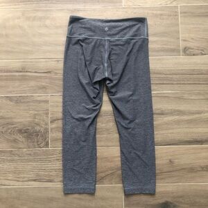 Lululemon Gray Cropped Leggings Size 6